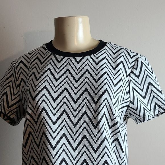 FOREVER21 Black & White Shirt Size M - Picture 3 of 7